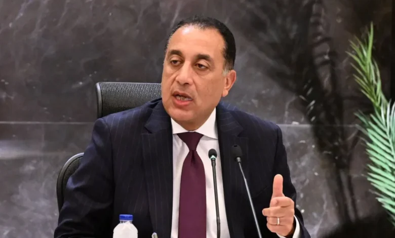 الدولار والذهب يرتفعان في مصر والبورصة تنخفض بسبب الأزمة الإيرانية