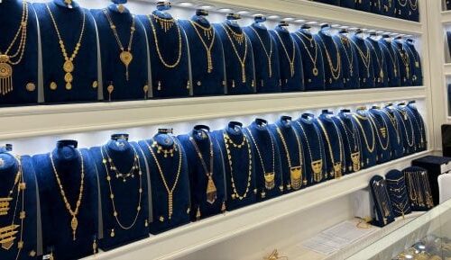 ارتفاع مفاجئ في سعر الذهب اليوم الجمعة وعيار 21 يتخطى 6140 جنيهاً
