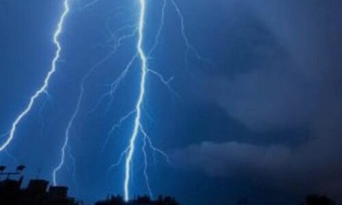 الأرصاد تحذر من ظاهرة جوية تضرب البلاد اليوم والبرق والصواعق تضيئان سماء مصر