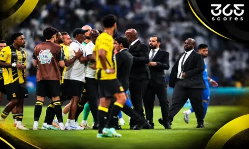 تفاصيل هجوم لاعبي الاتحاد على حكم كلاسيكو الهلال تكشف الحقيقة