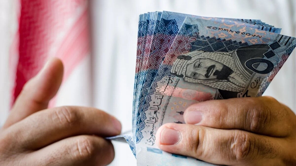 سعر الريال السعودي اليوم الأحد 4 أكتوبر 2026 ارتفاع ملحوظ في بنك قناة السويس وتحركات السوق المالية