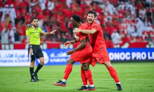 شباب الأهلي يفكر في إقالة المدرب البرازيلي أندريه جاردين