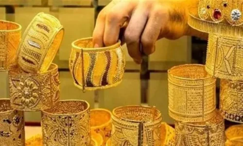 صعود الذهب عالمياً بسبب ديون أمريكا يثير الدهشة