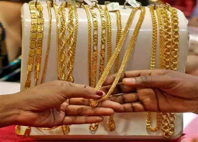 قفزة مفاجئة في سعر ذهب عيار 21 اليوم الجمعة مع ارتفاع المصنعية