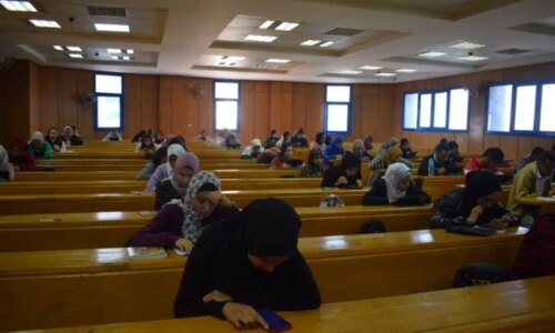 موعد امتحانات الميد تيرم في الجامعات المصرية للعام 2026-2027 والخريطة الزمنية المحددة للطلاب